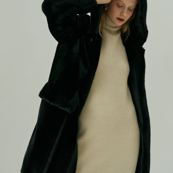 Molliolli - Bonnie Fur Hood Coat - Picture 4 of 11